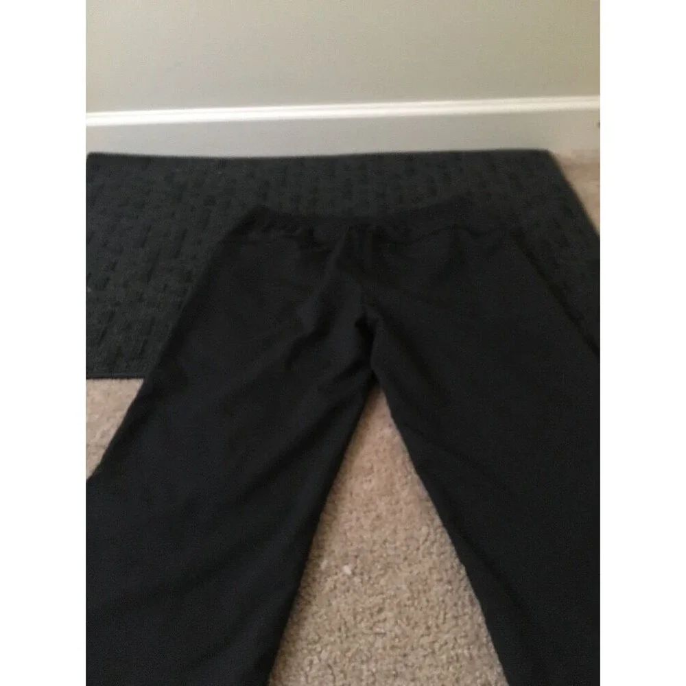 Nike Women's Black Athletic Capri Pants Pockets Size Medium
